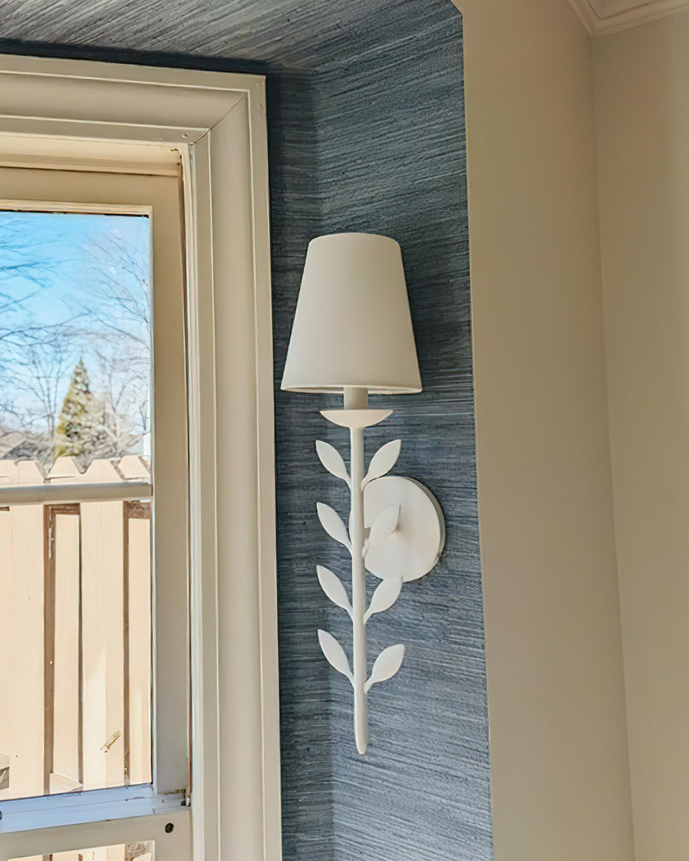 Evoque aplique de pared con hojas de oro antiguo