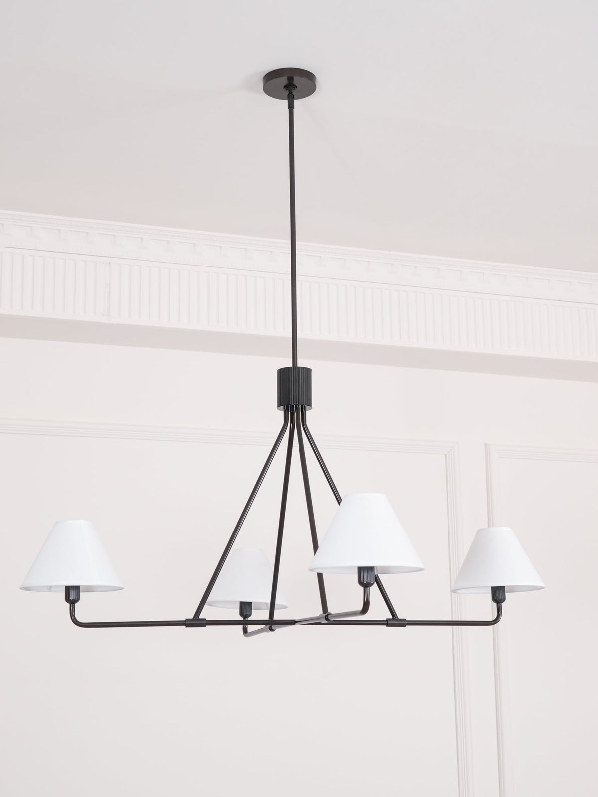 Vase lámpara de araña con pantalla cónica minimalista
