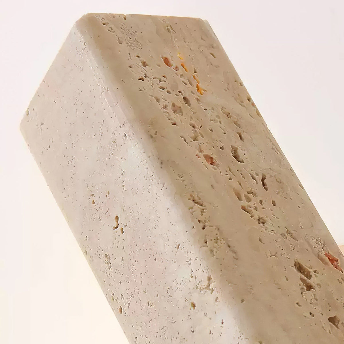 Ostruvyo aplique de pared moderno minimalista lineal en nogal y travertino