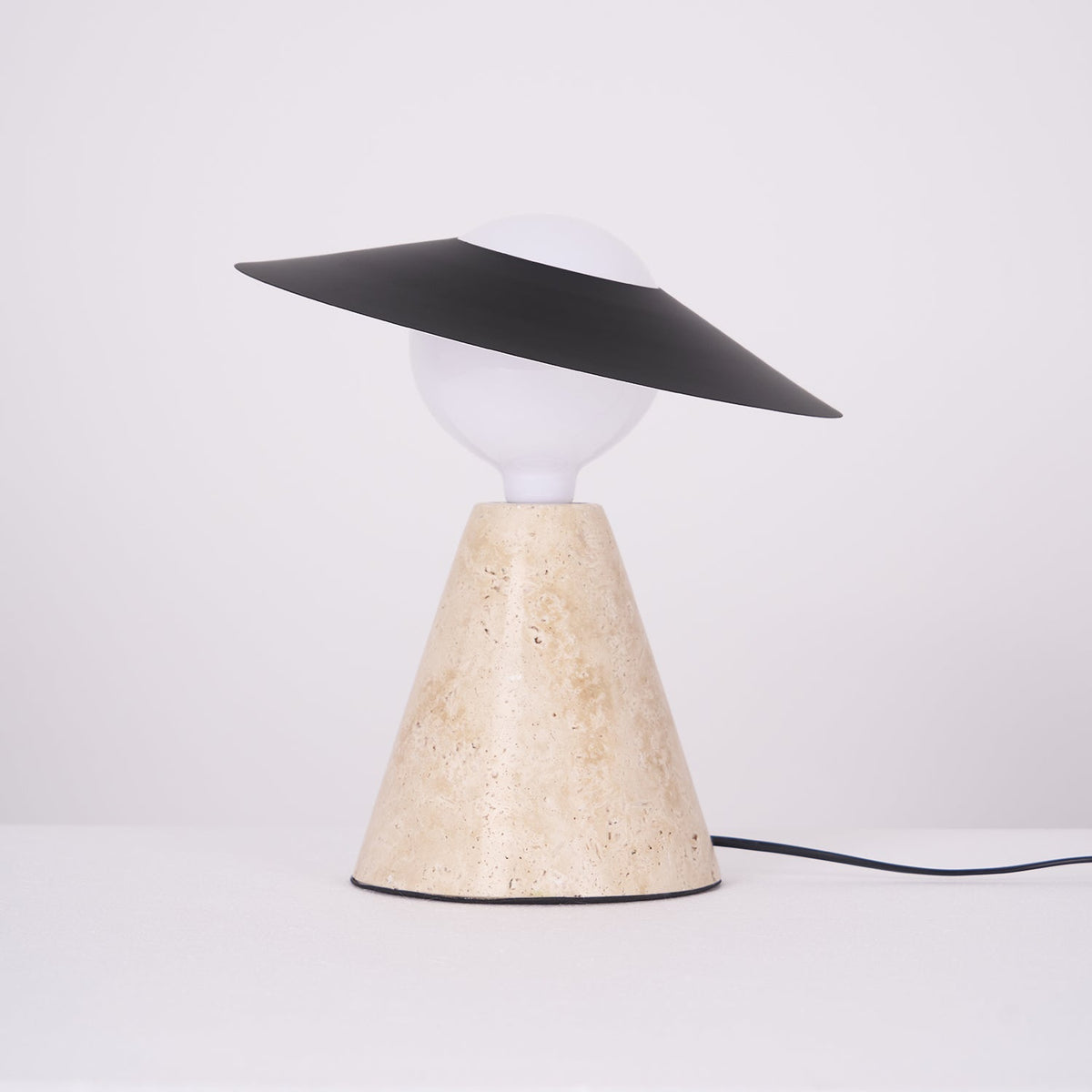 Elaalise lámpara de mesa