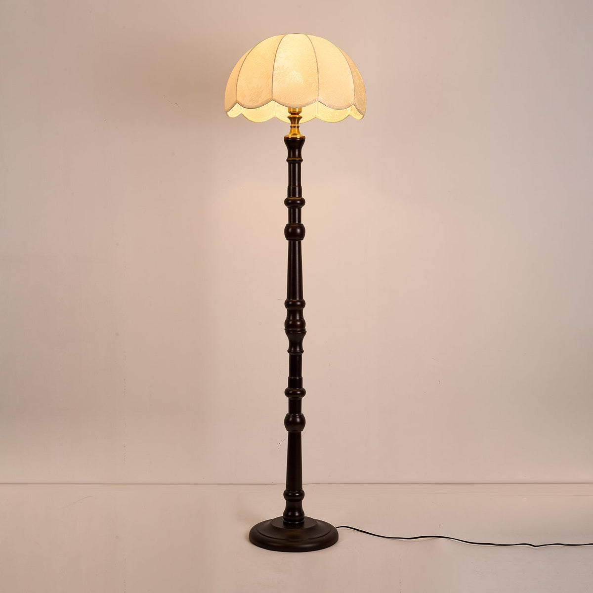Maverick lámpara de pie Vintage de madera