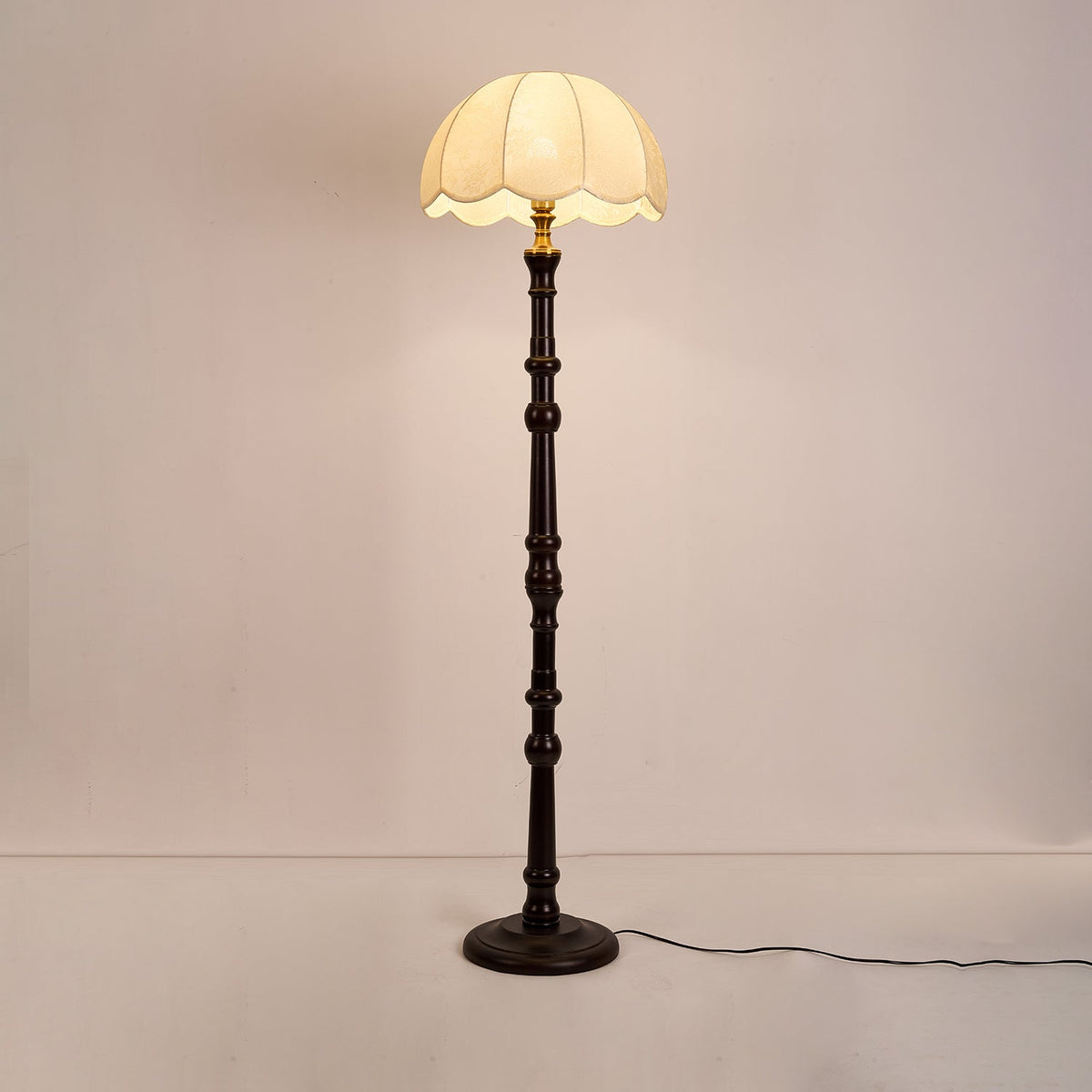 Maverick lámpara de pie Vintage de madera
