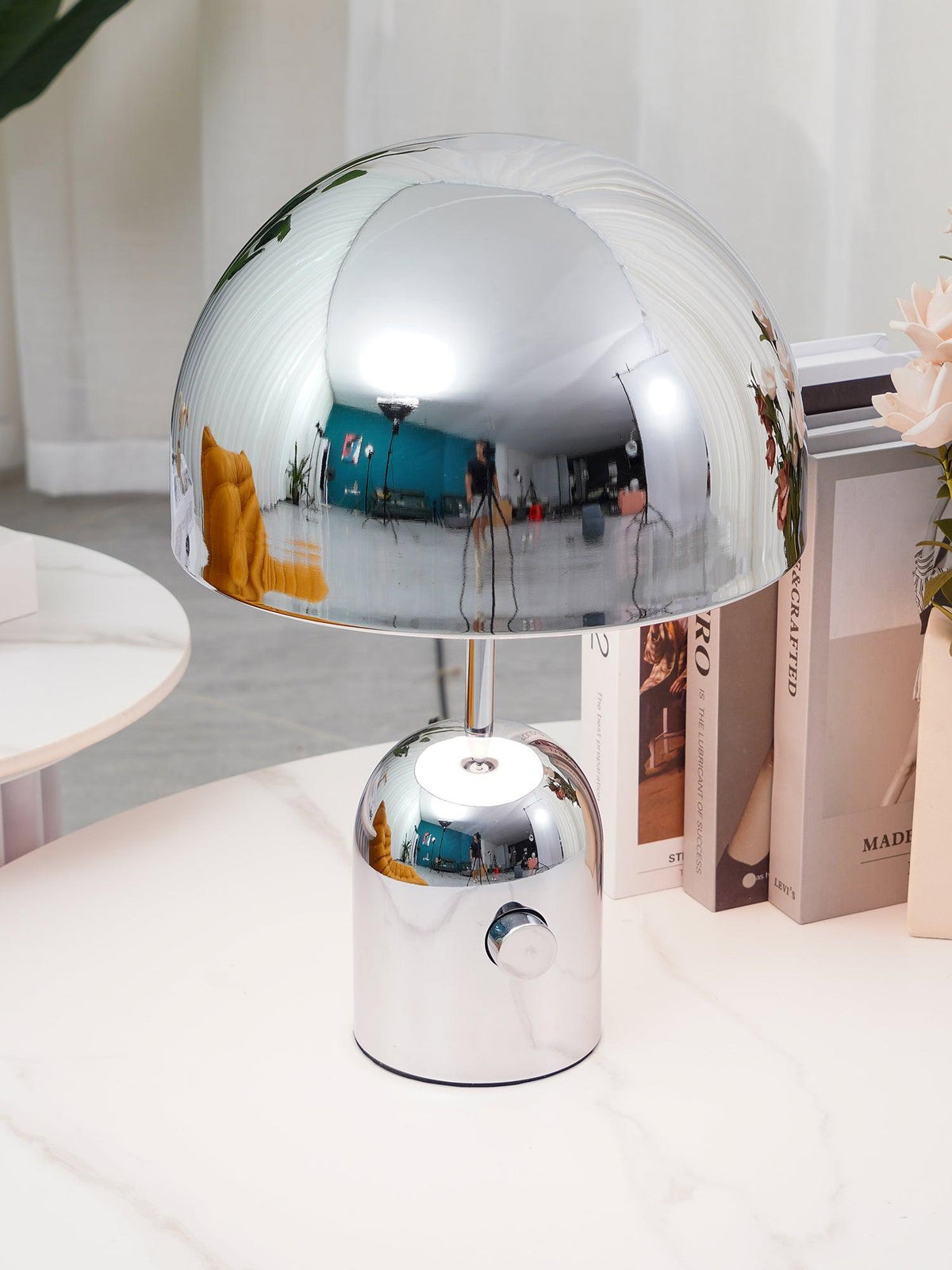 Ames de lujo Bell Table Light