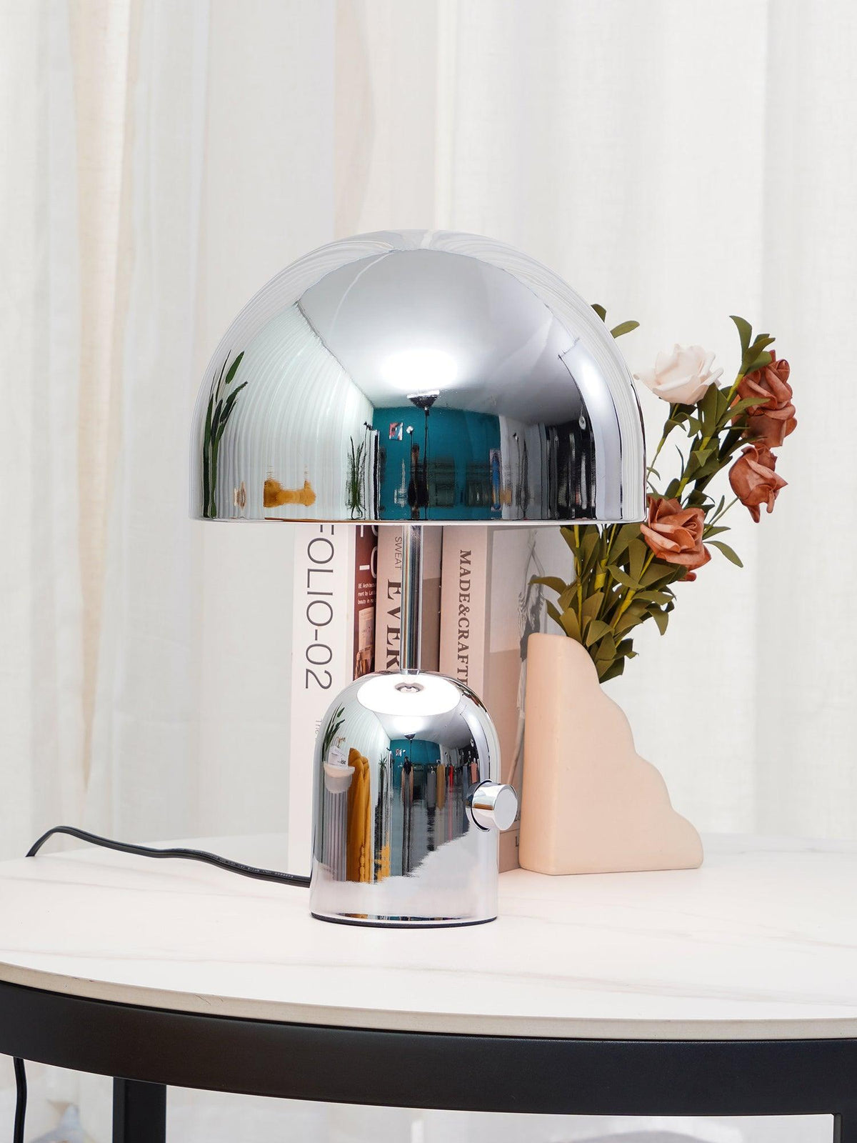 Ames de lujo Bell Table Light
