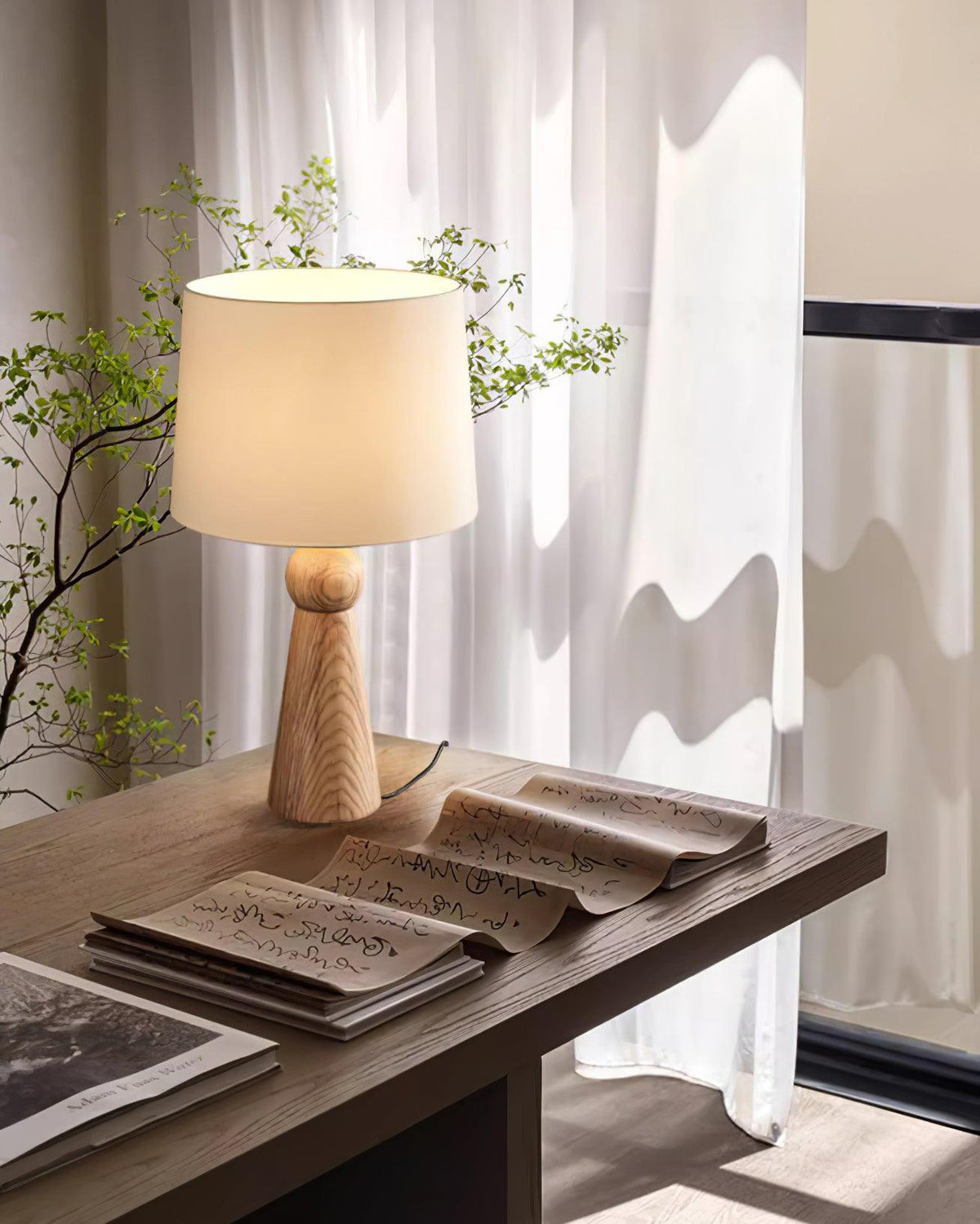 Lioria lámpara de mesa de madera y tejido
