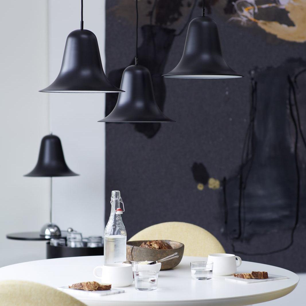 Nevin lámpara colgante minimalista con pantalla en forma de campana