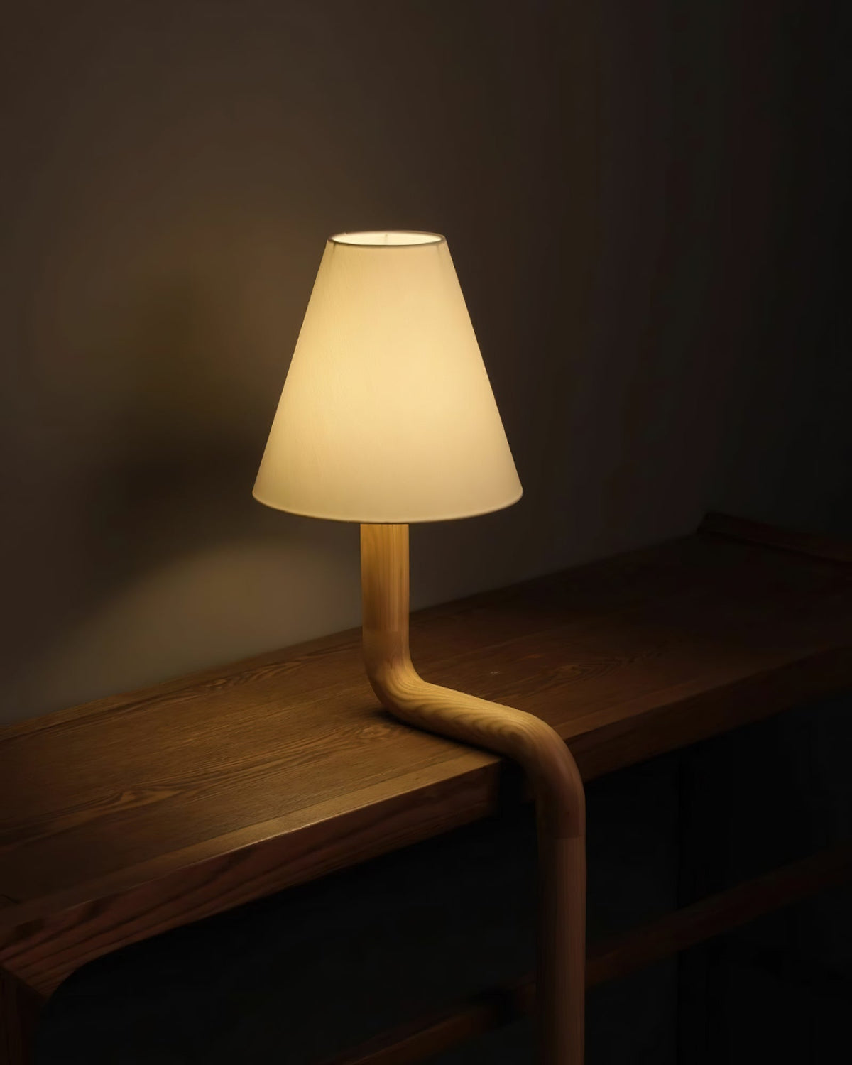 Syleielle lámpara de mesa de madera curva
