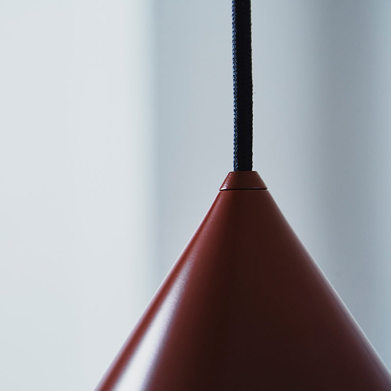 Caeluvyu lámpara colgante moderna minimalista de metal oscuro