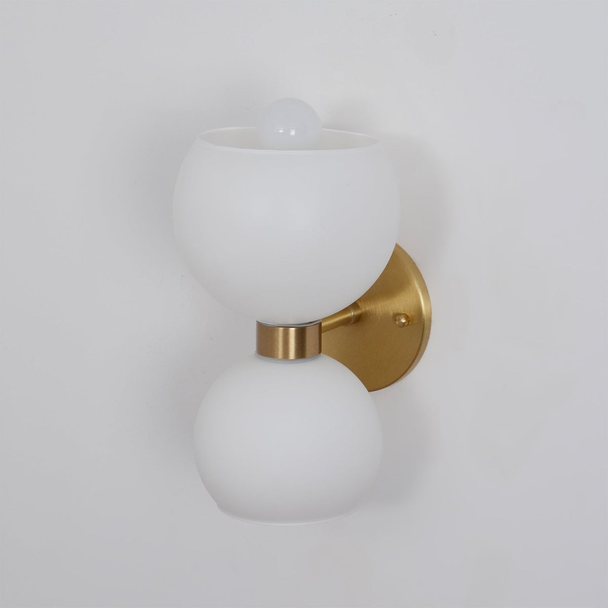 Umarion aplique de pared redondo con vidrio perla