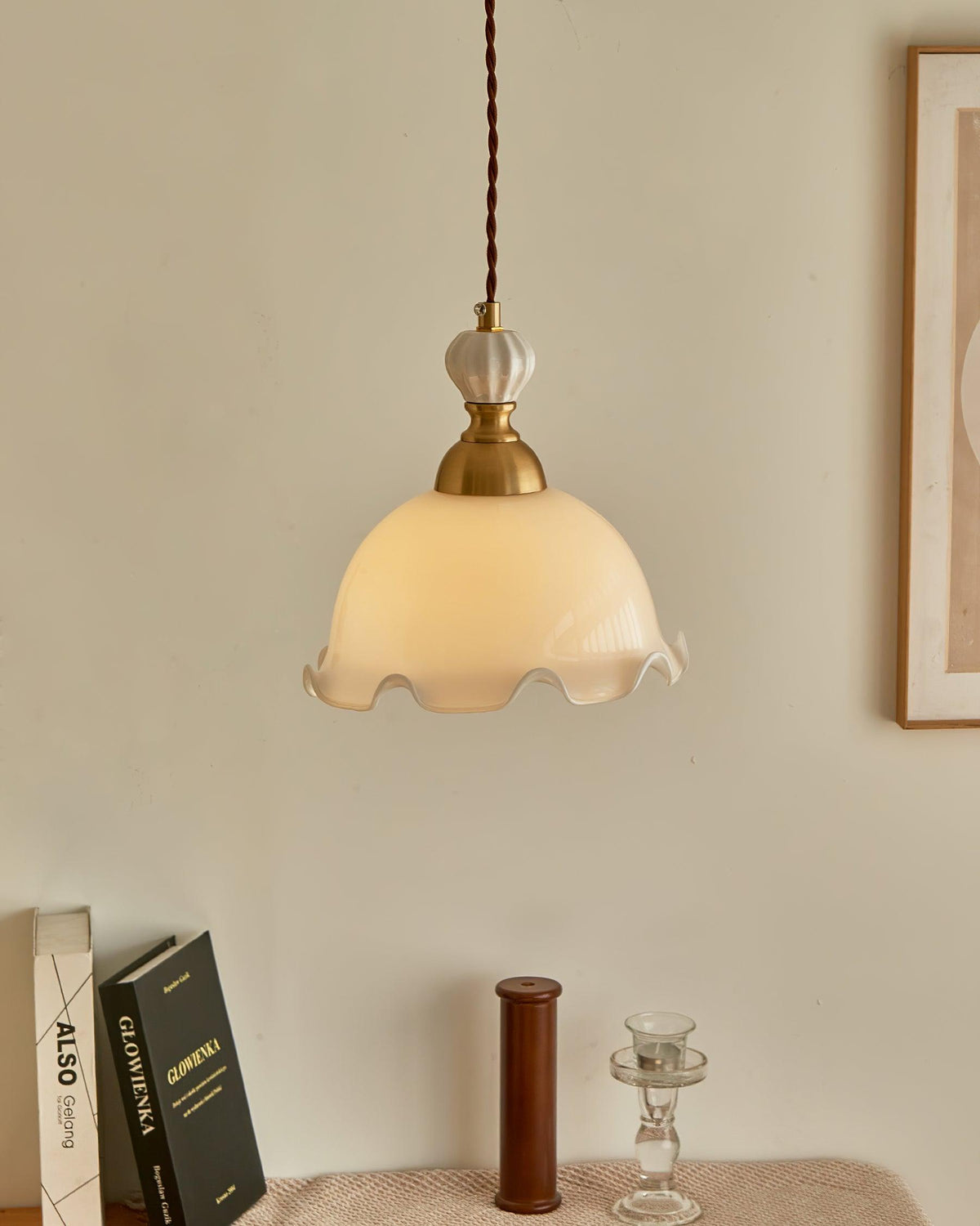 Lámpara colgante de vidrio con borde ondulado, brillo suave, estilo vintage y romántico