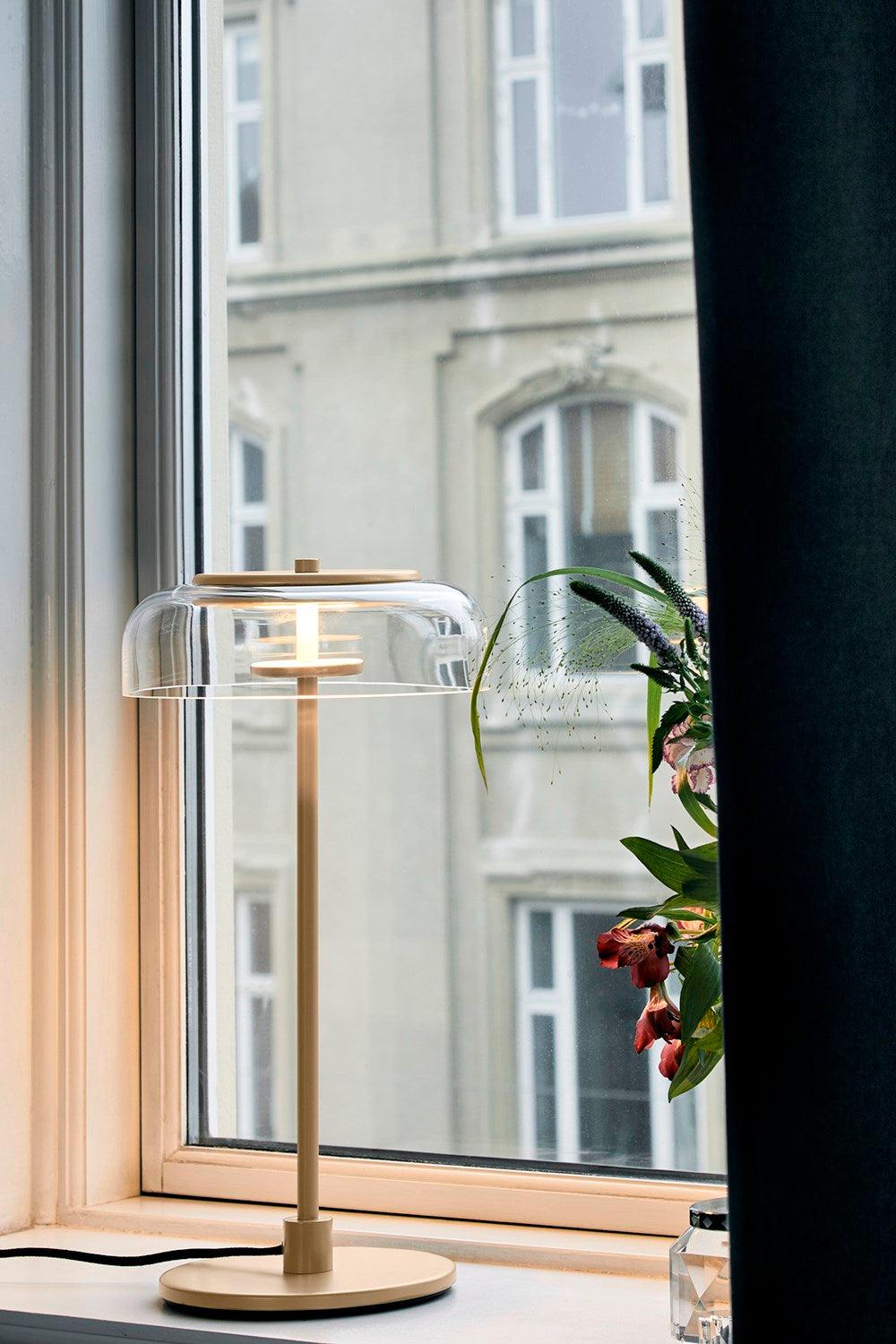 Rinelette lámpara de mesa con pantalla de vidrio transparente y base de madera