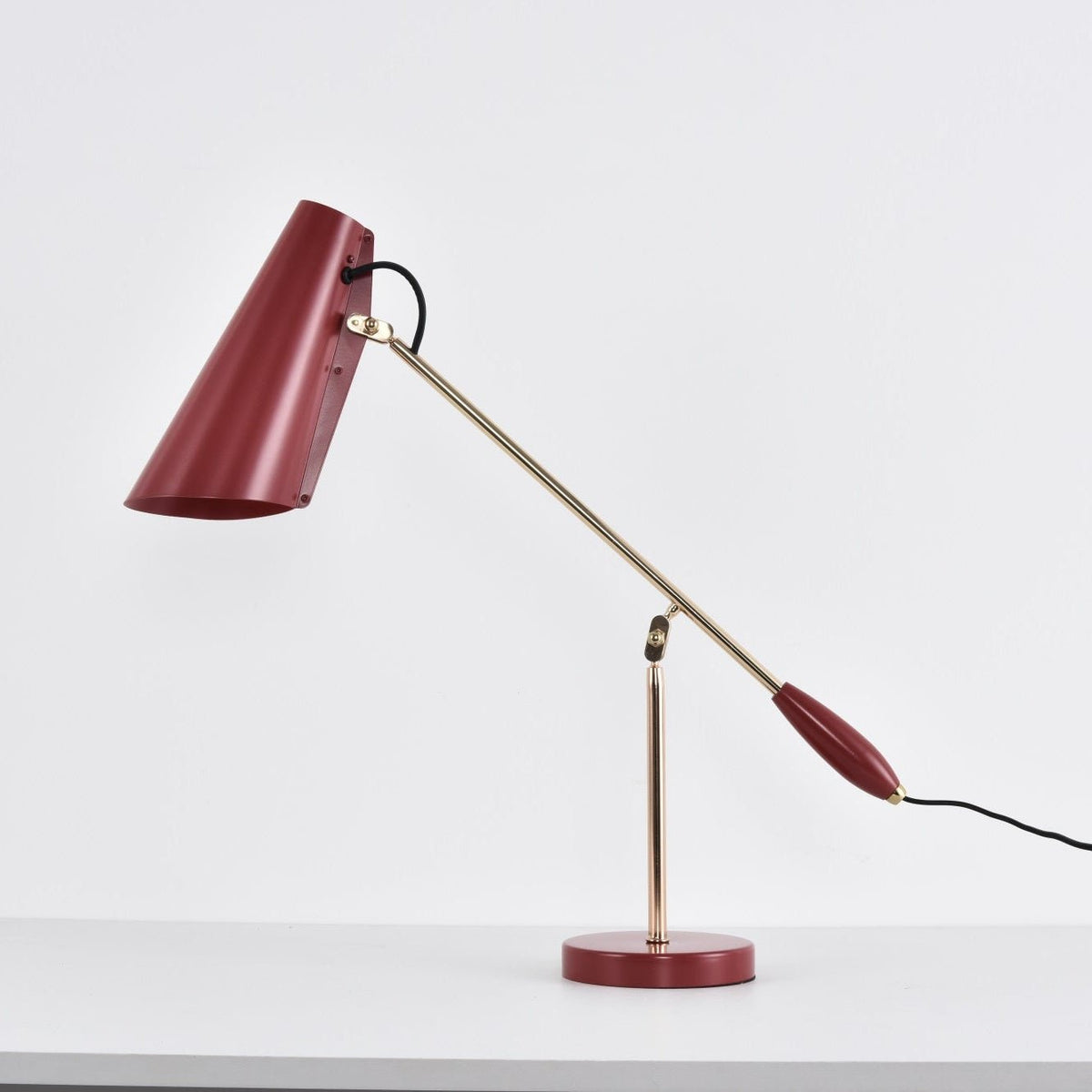 Orbix lámpara de mesa de acero estilo mid-century