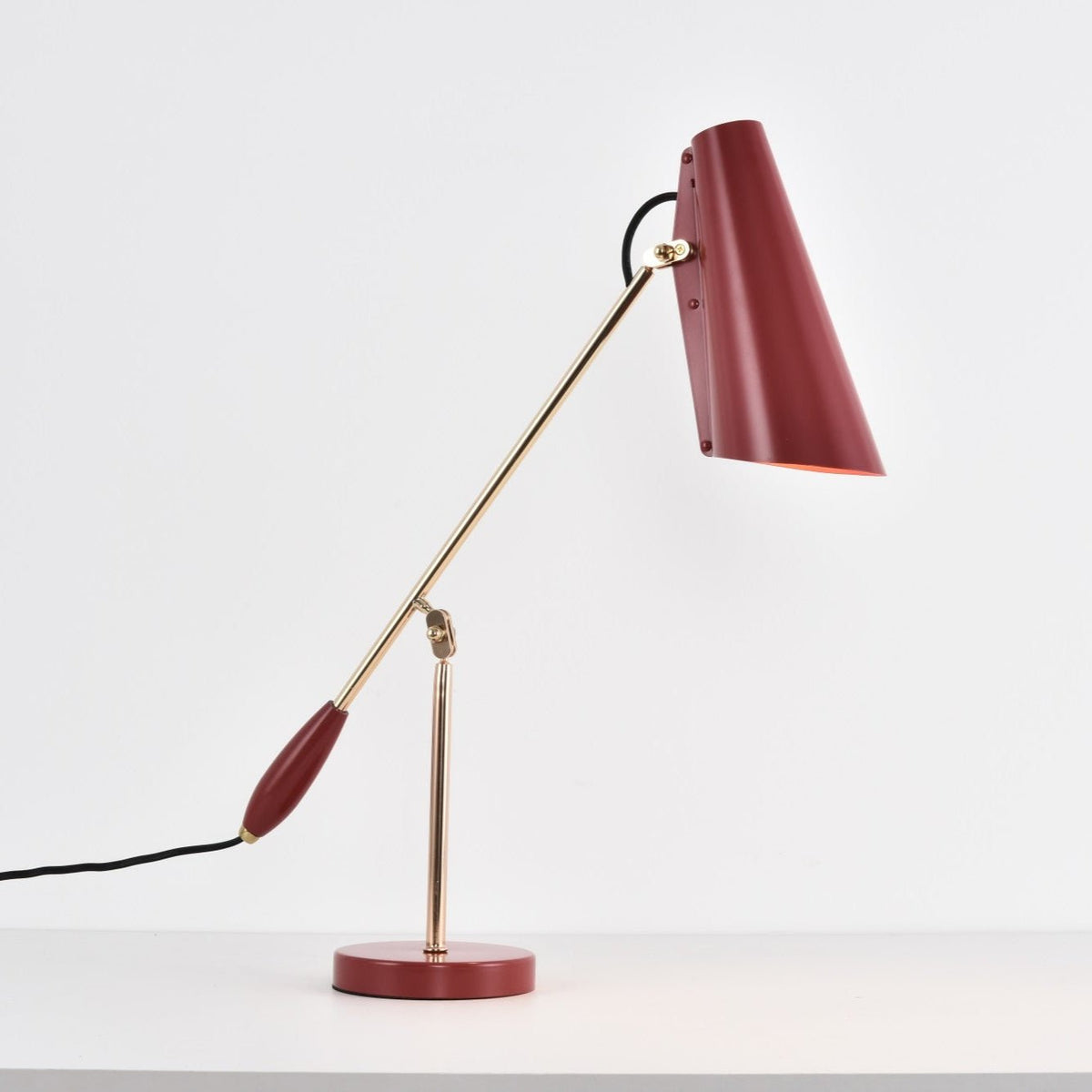 Orbix lámpara de mesa de acero estilo mid-century