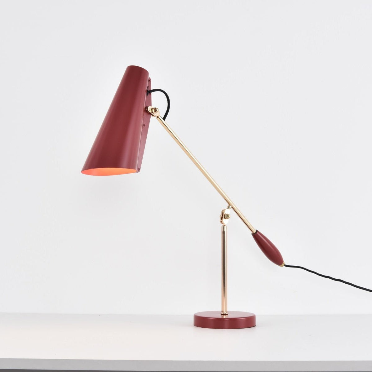 Orbix lámpara de mesa de acero estilo mid-century