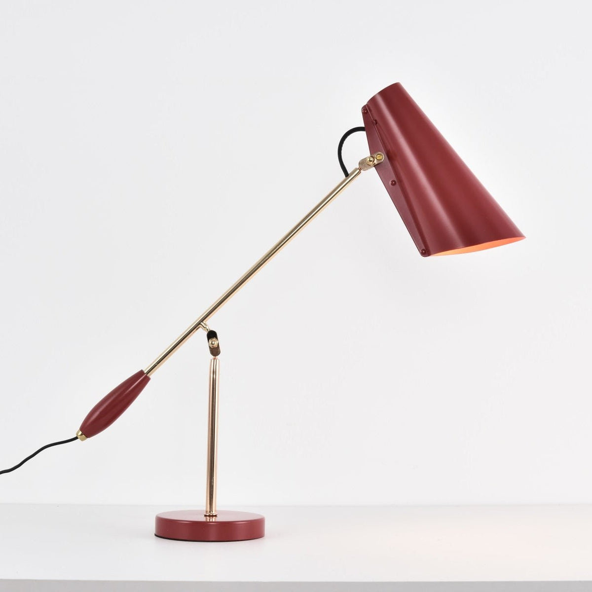 Orbix lámpara de mesa de acero estilo mid-century