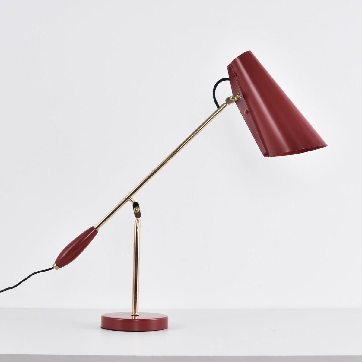 Orbix lámpara de mesa de acero estilo mid-century