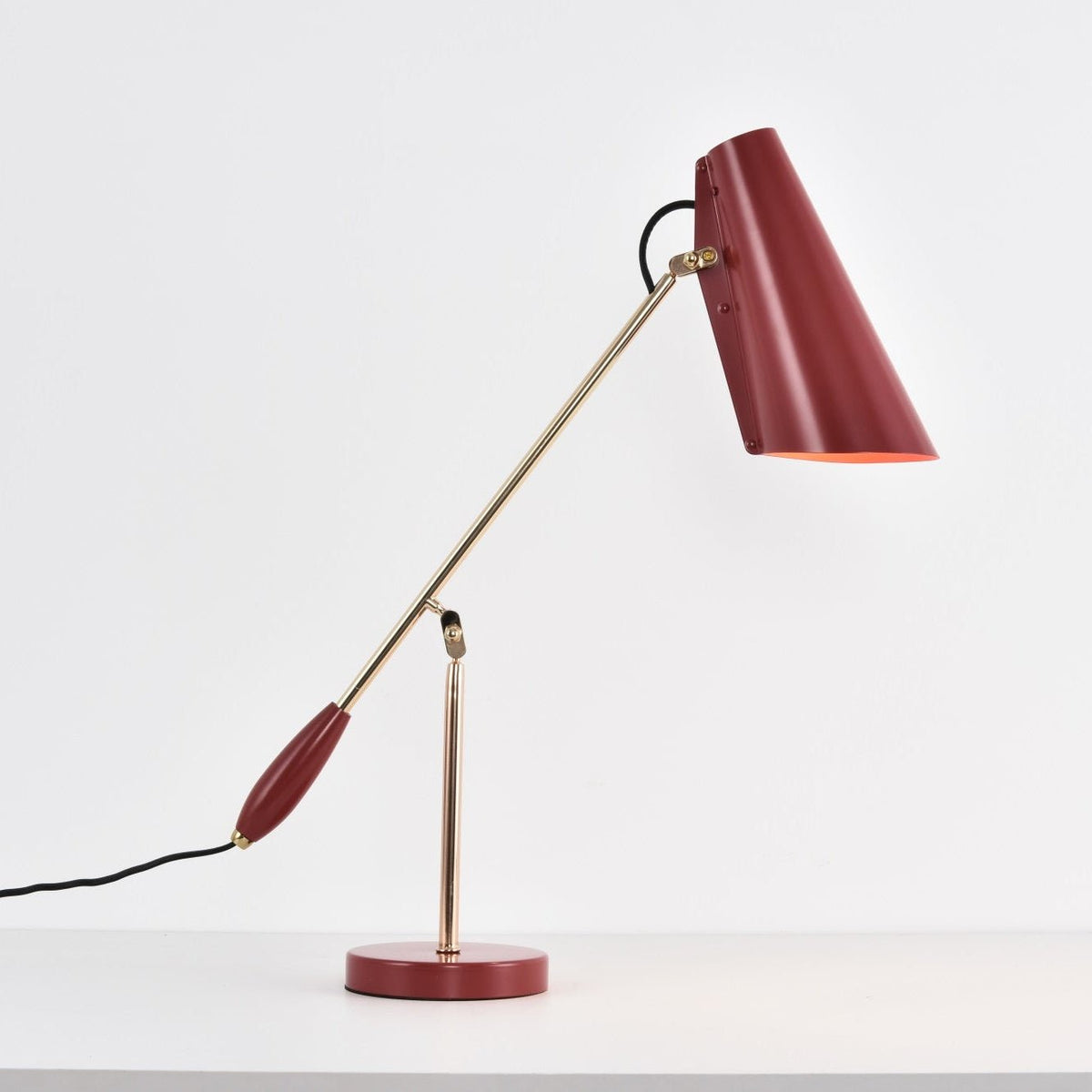 Orbix lámpara de mesa de acero estilo mid-century
