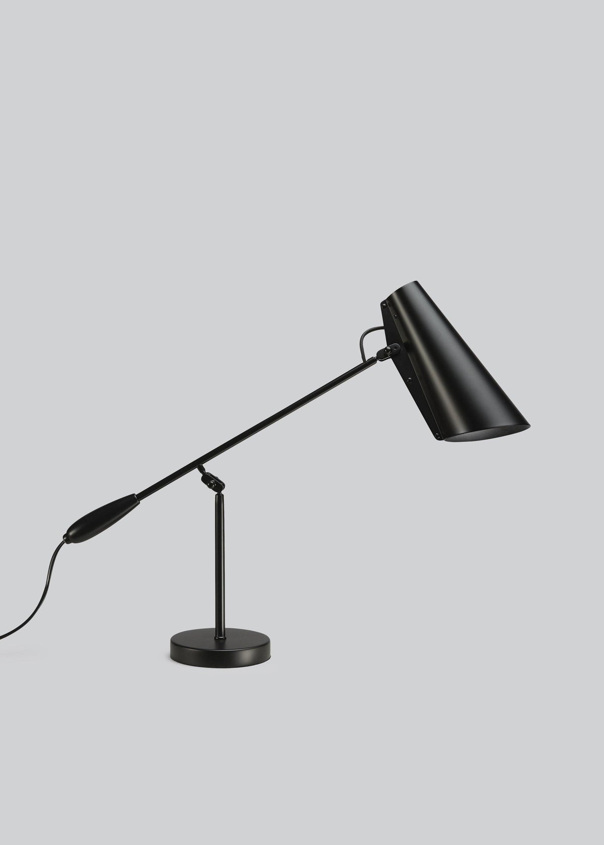 Orbix lámpara de mesa de acero estilo mid-century