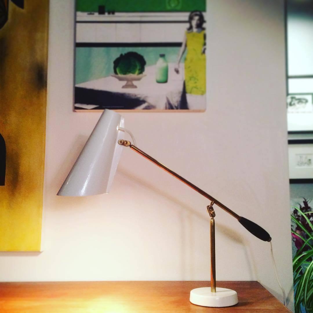 Orbix lámpara de mesa de acero estilo mid-century