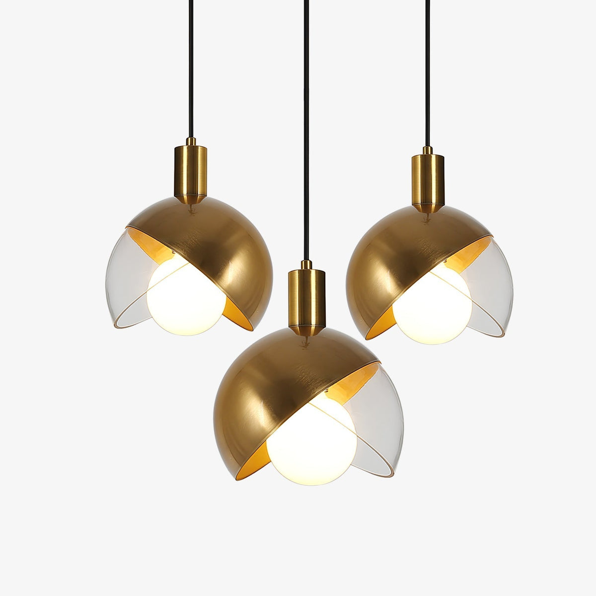 Noveny lámpara colgante de latón con vidrio en forma de media esfera, estilo mid-century