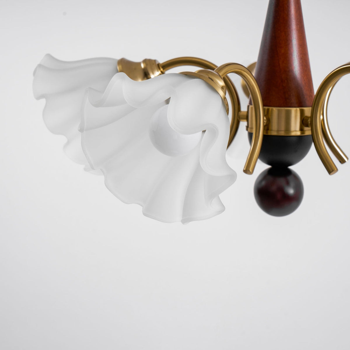 Ilvinan lámpara de araña tradicional elegancia madera vidrio