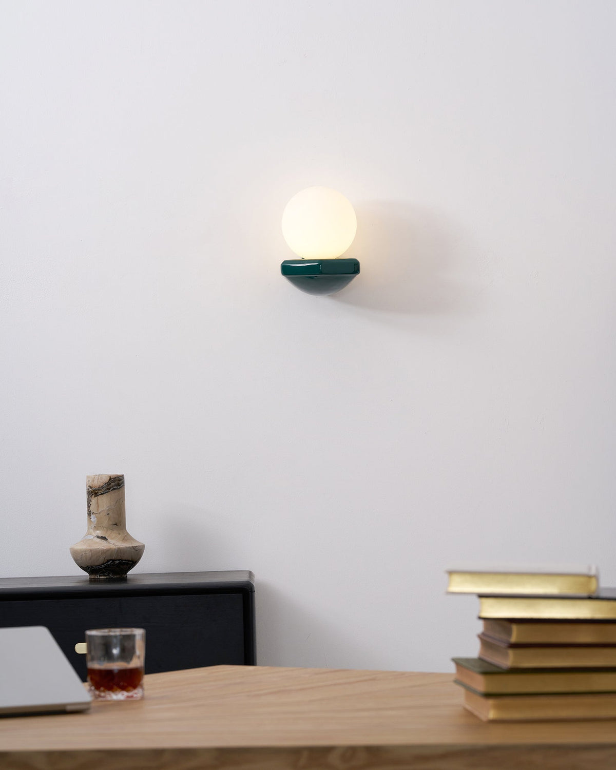 Viraerella aplique de pared