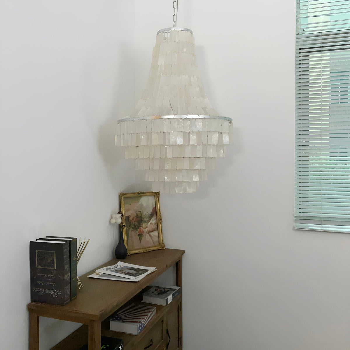 Naciira lámpara de araña Boho Shell Tiered