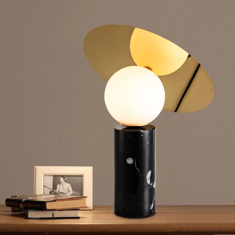 Dila lámpara de mesa minimalista de mármol