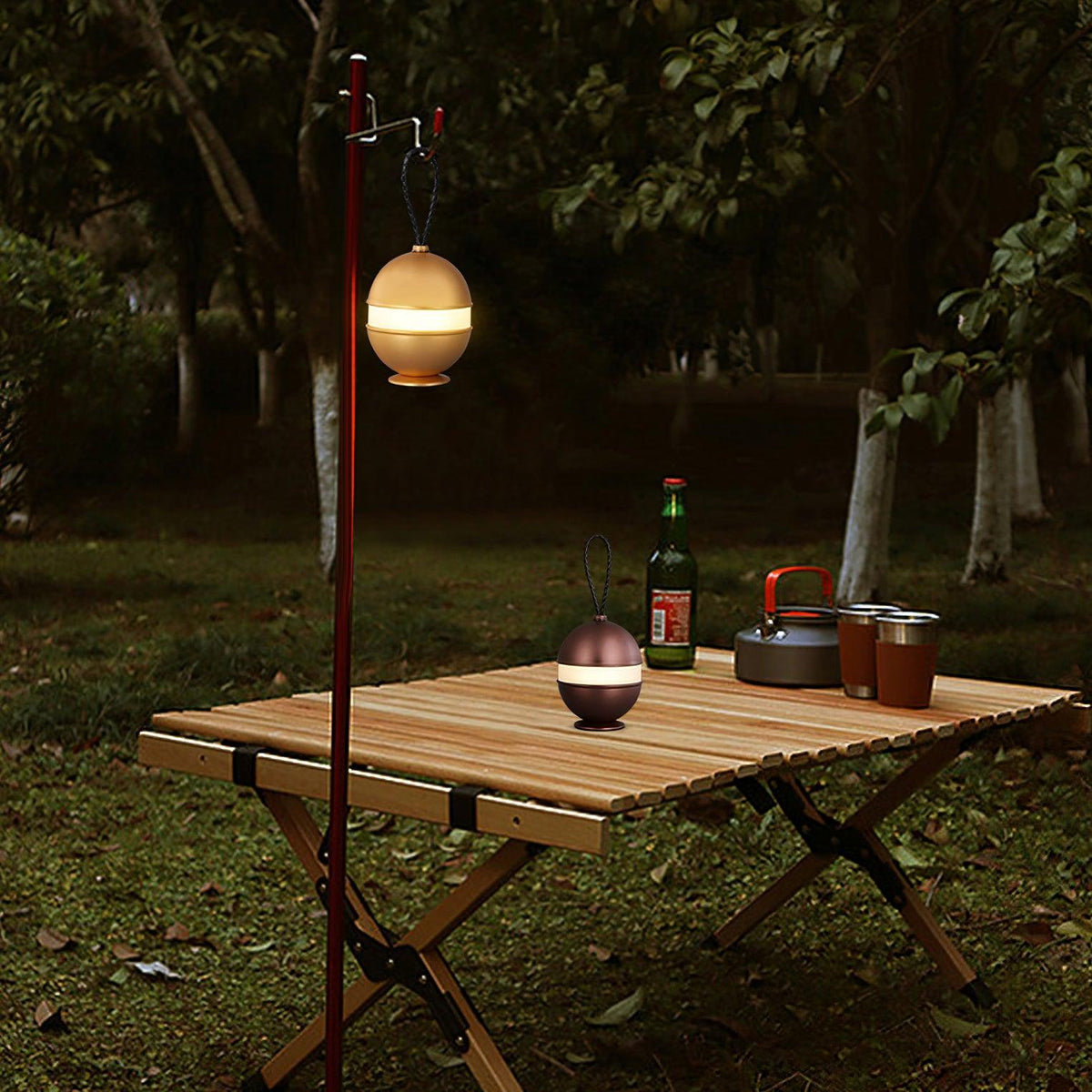 Orbitem lámpara de mesa dorada en aluminio
