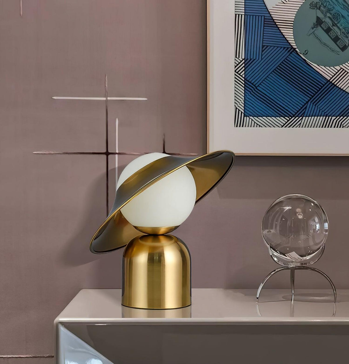Italon lámpara de mesa Luxe en latón para escritorio