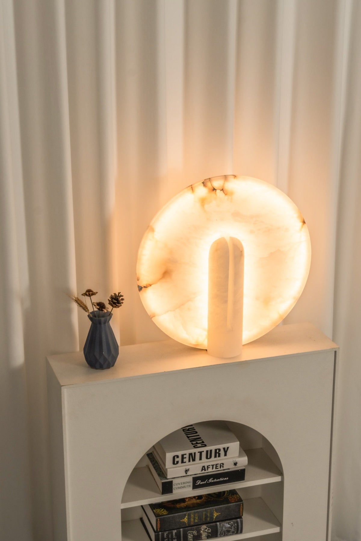 Yavren lámpara de mesa de alabastro