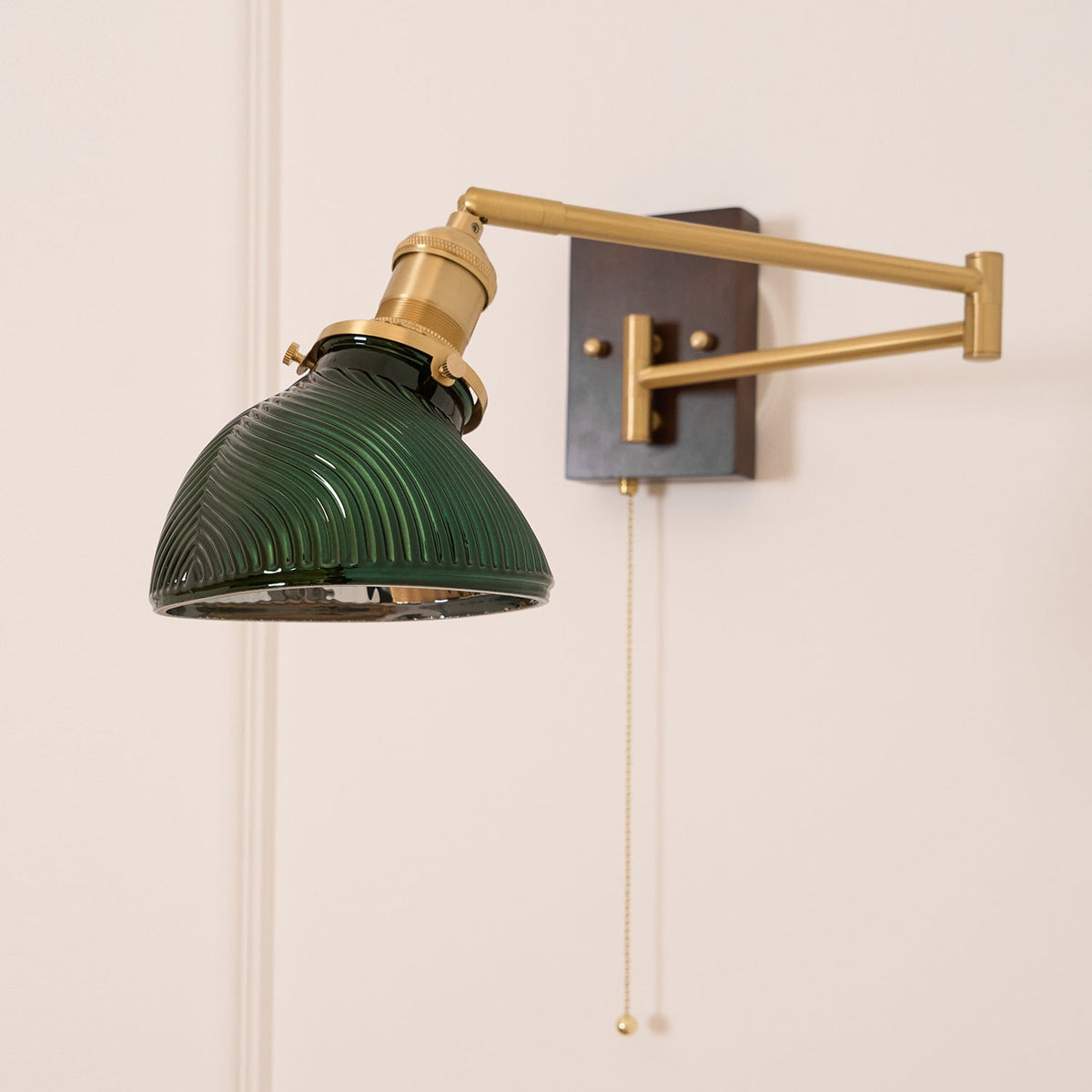 Emeric Ajustable Balancear Brazo Apliques de pared Verde Cristal Sombra