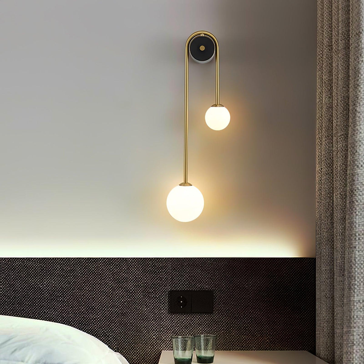 Teveny aplique de pared moderno minimalista de latón con vidrio
