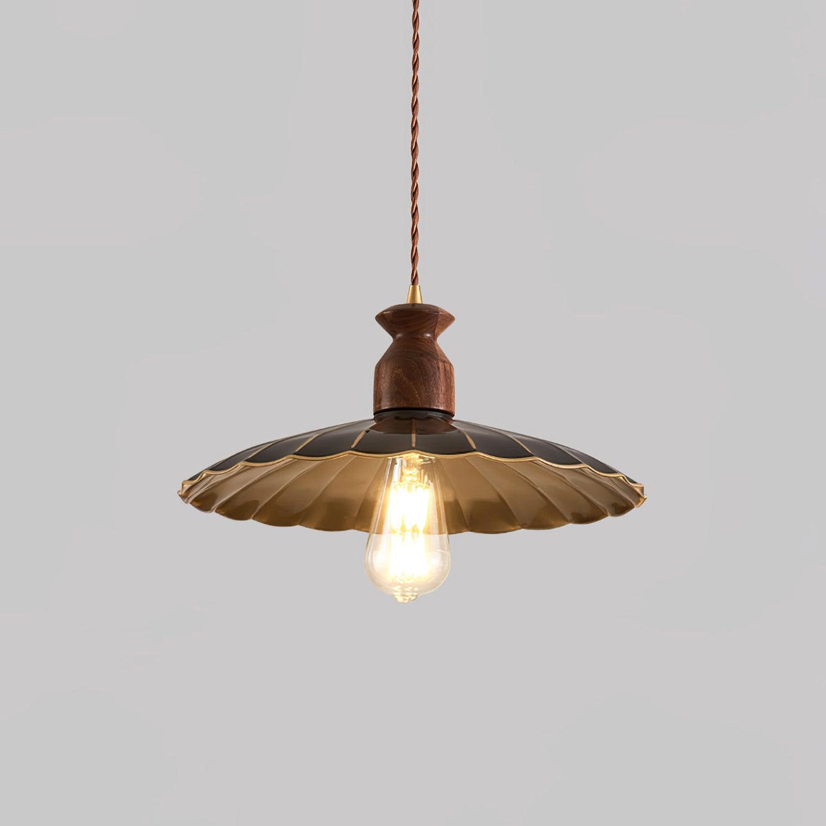 Qior lámpara colgante de latón clásico, elegancia y cresta en madera