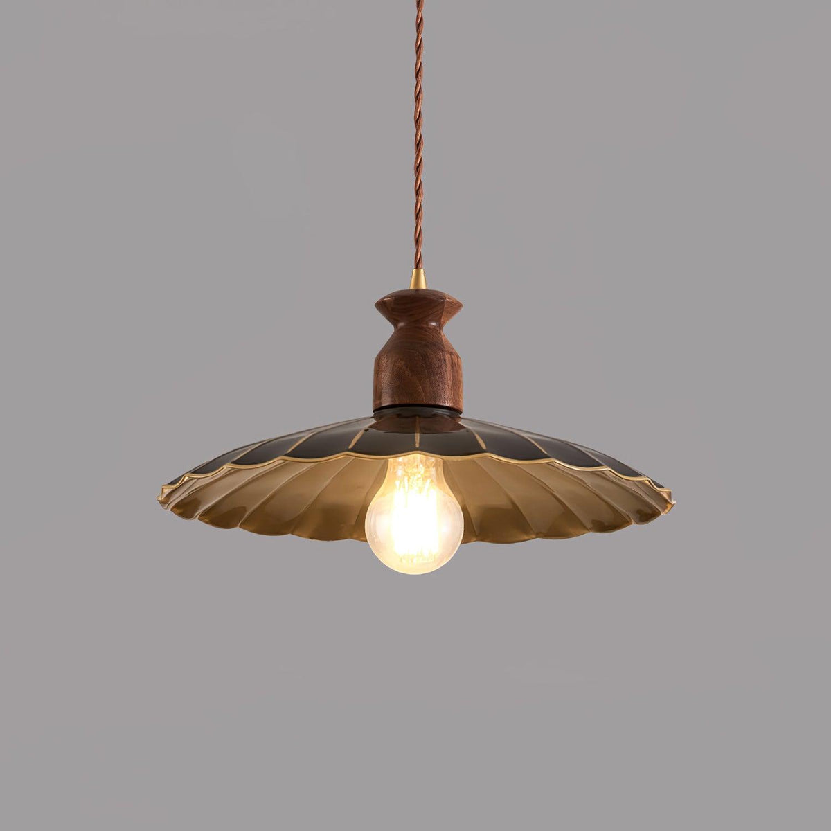 Qior lámpara colgante de latón clásico, elegancia y cresta en madera