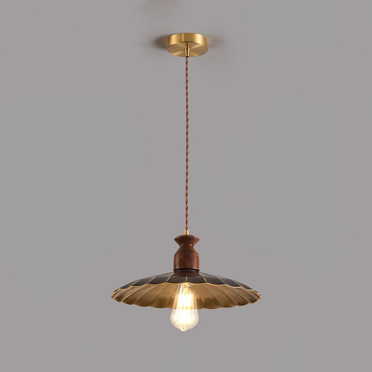 Qior lámpara colgante de latón clásico, elegancia y cresta en madera