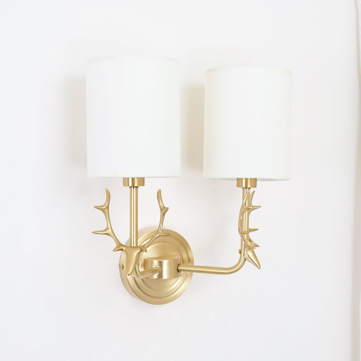 Auriviella aplique de pared elegancia Cabeza de ciervo latón