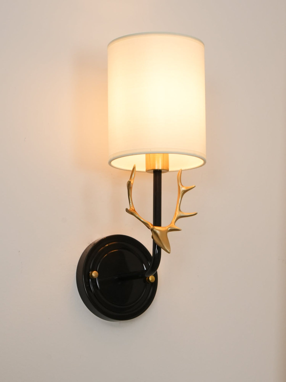 Auriviella aplique de pared elegancia Cabeza de ciervo latón