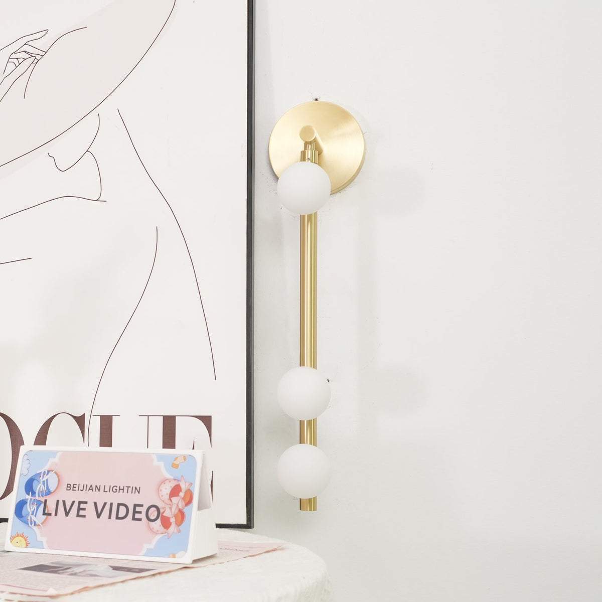 Rory aplique de pared moderno minimalista de tubo en latón y vidrio