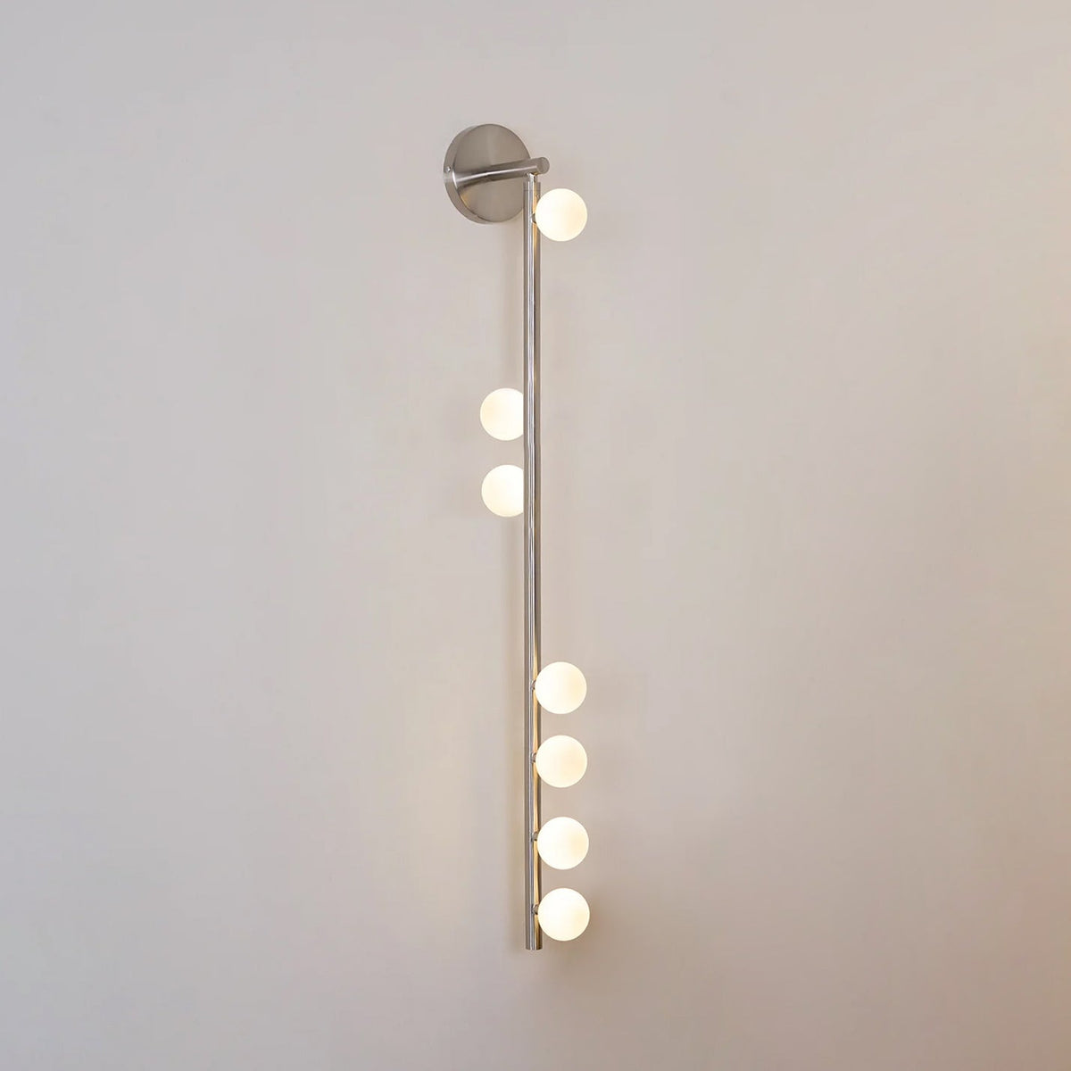 Rory aplique de pared moderno minimalista de tubo en latón y vidrio