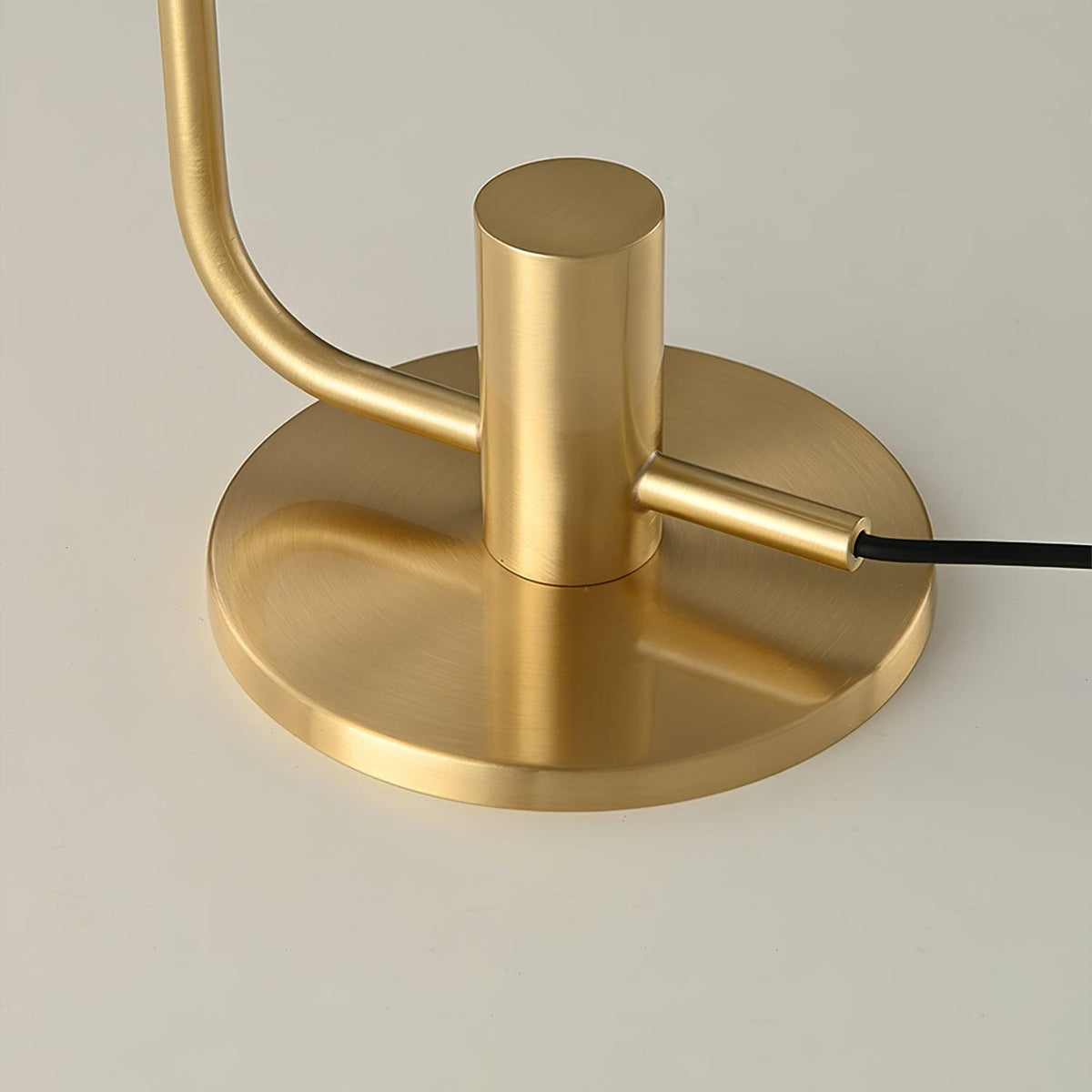 Sutton lámpara de mesa moderna