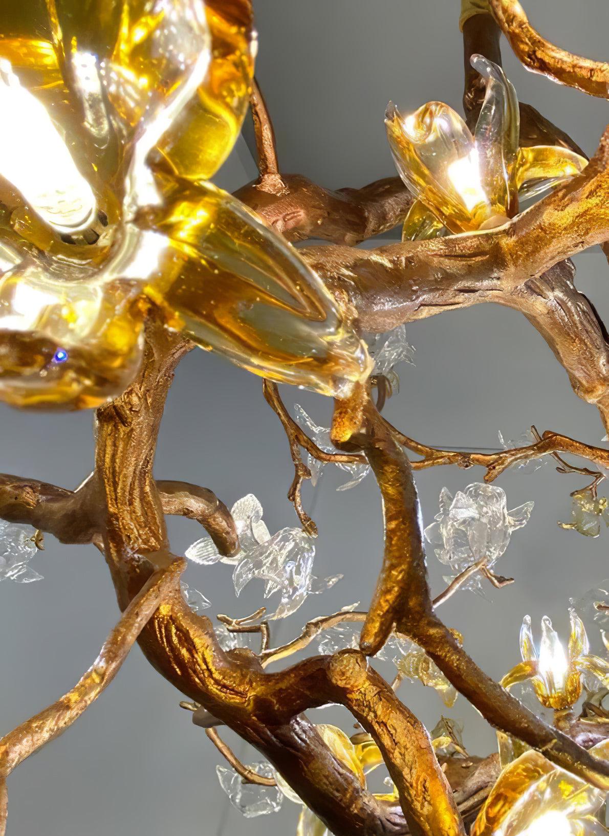 Aare lámpara de araña de cristal y latón con rama de arce