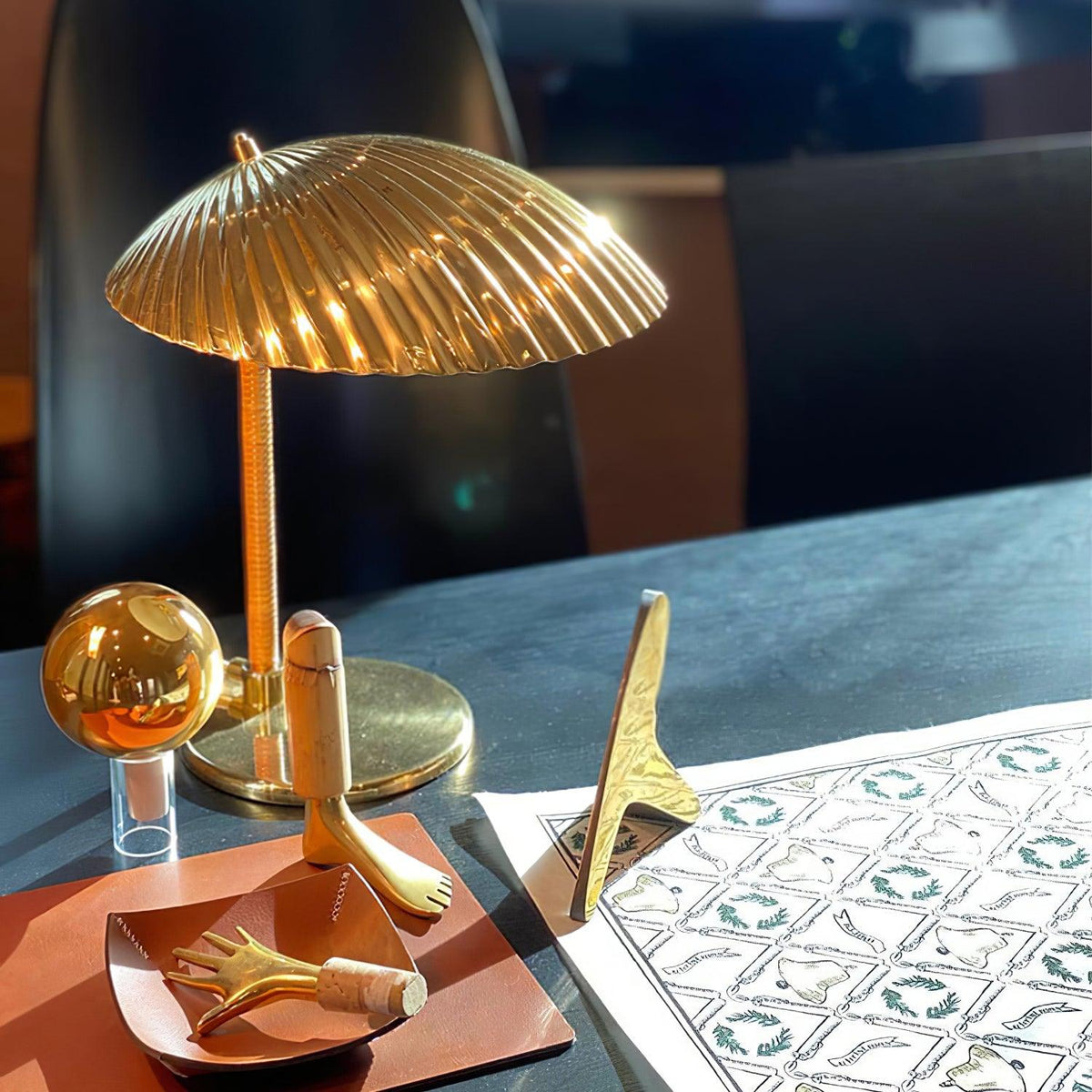 Zorare lámpara de mesa de latón glam