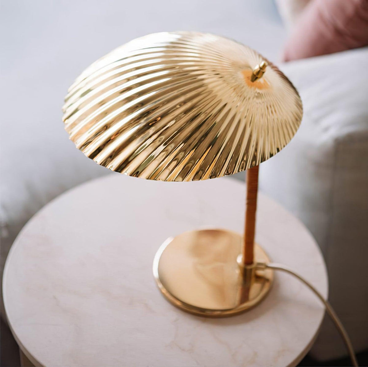 Zorare lámpara de mesa de latón glam