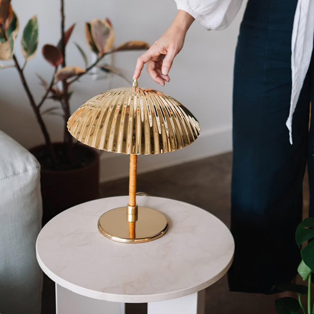 Zorare lámpara de mesa de latón glam
