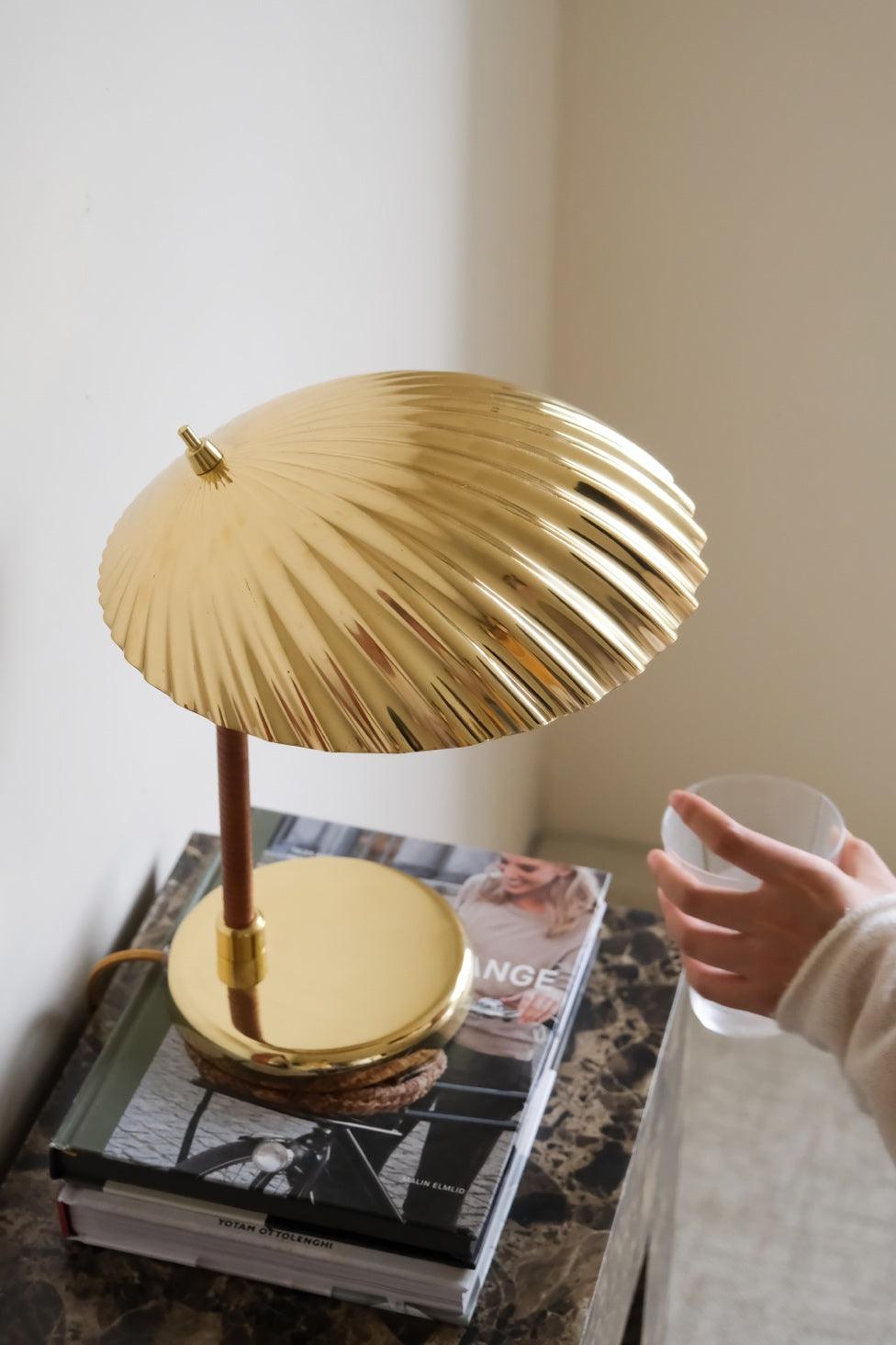 Zorare lámpara de mesa de latón glam