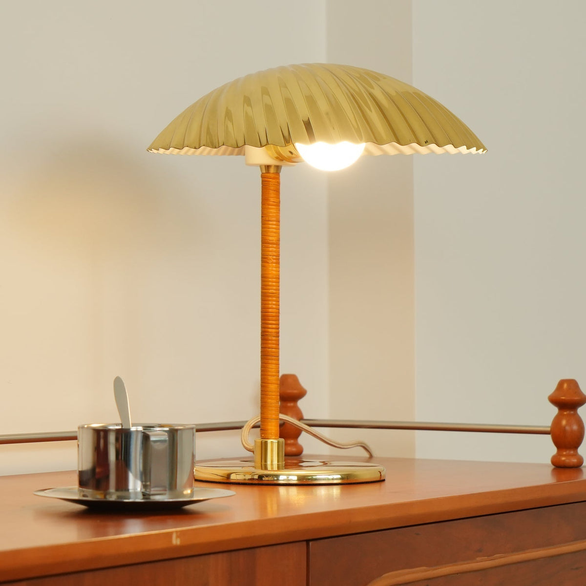 Zorare lámpara de mesa de latón glam