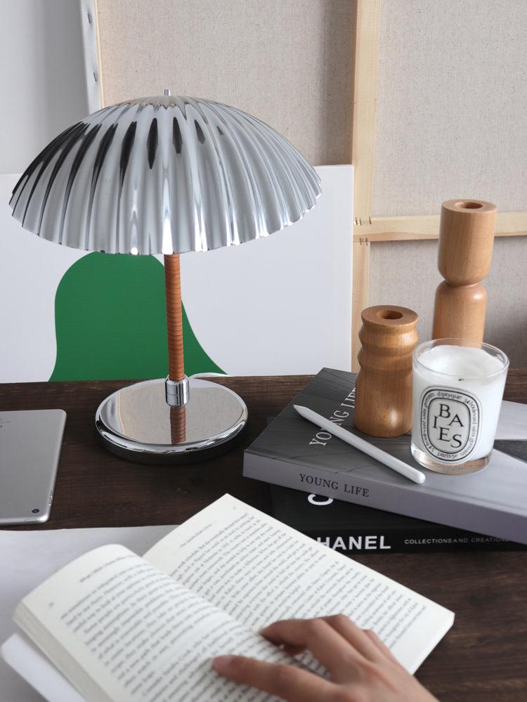 Zorare lámpara de mesa de latón glam