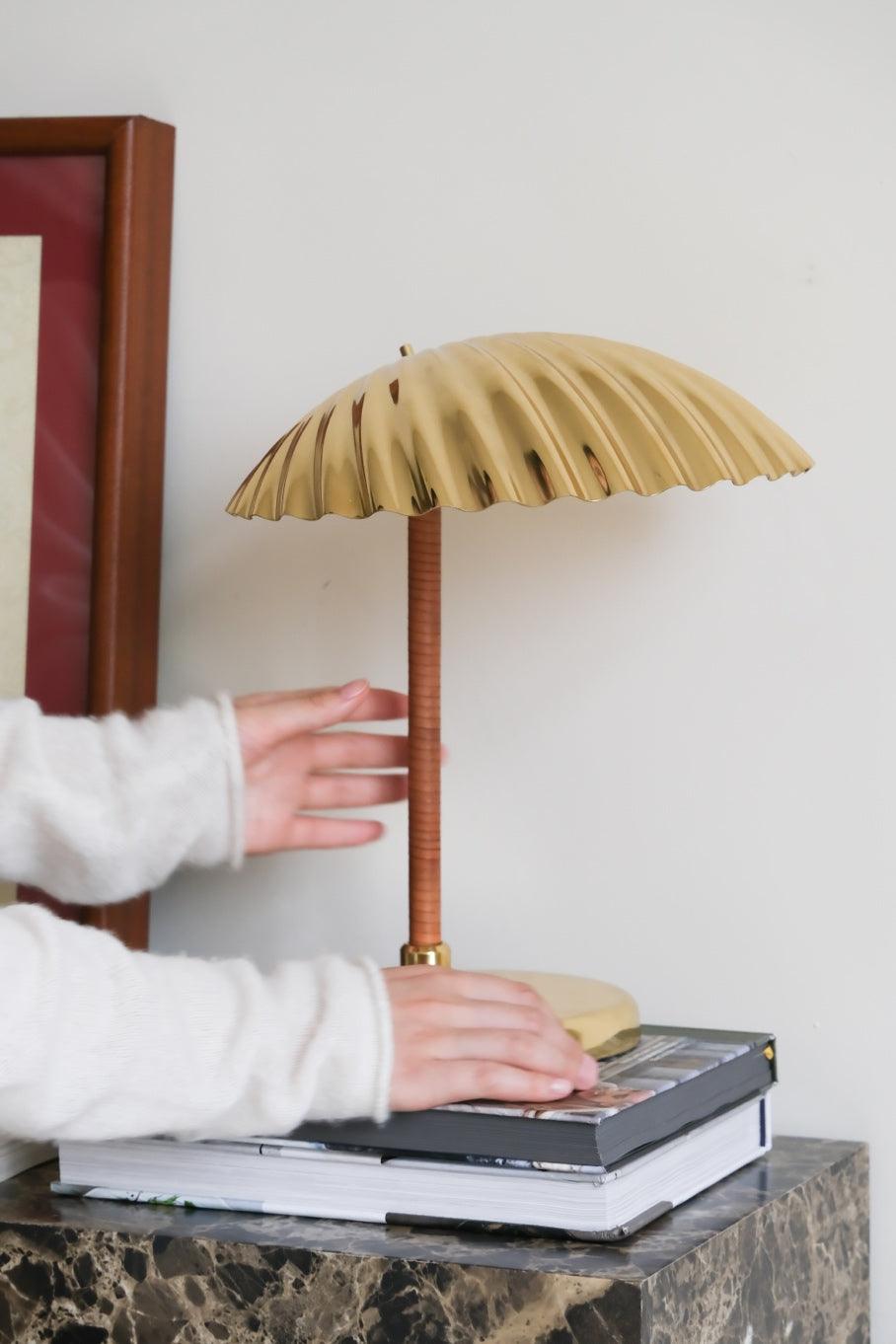 Zorare lámpara de mesa de latón glam
