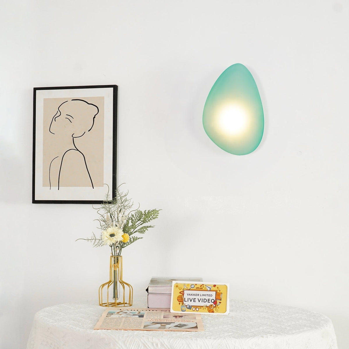 Eirinina aplique de pared con vidrio